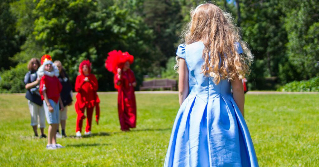 Genuine Cluedupp Alice in Wonderland Reviews